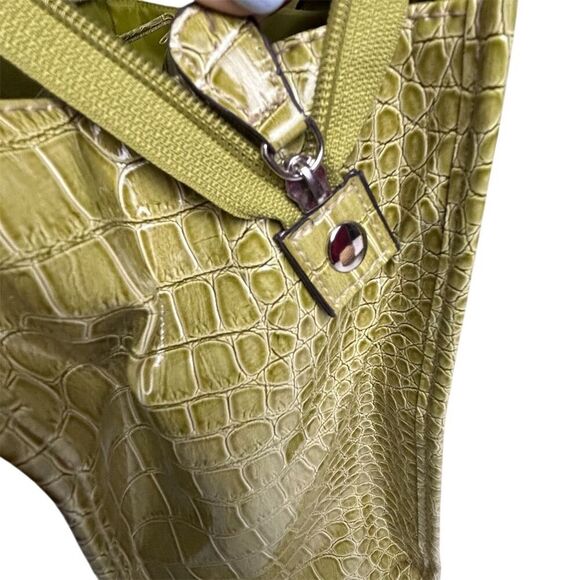 Treviso Green Faux Crocodile Embossed  Laptop Bag - Picture 10 of 15